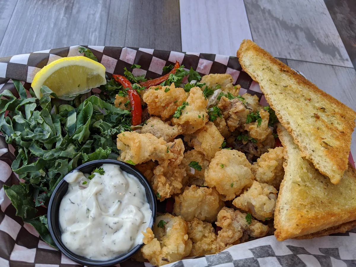 Breaded Calamari with Garlic Bread