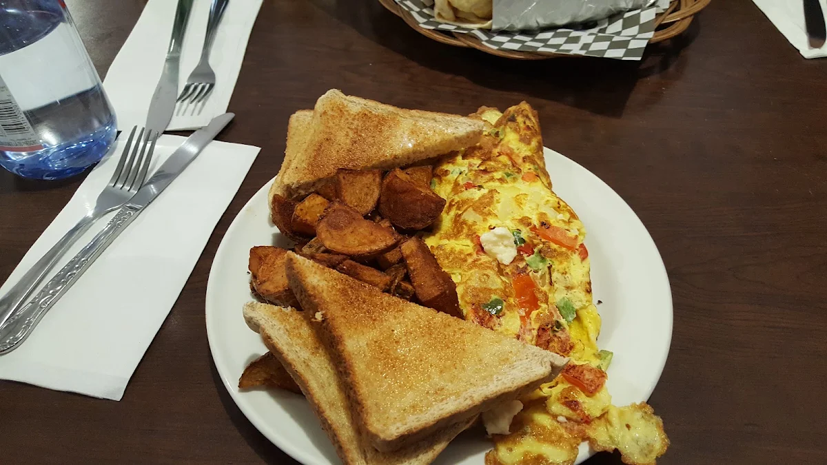 Highlights, East Side Diner