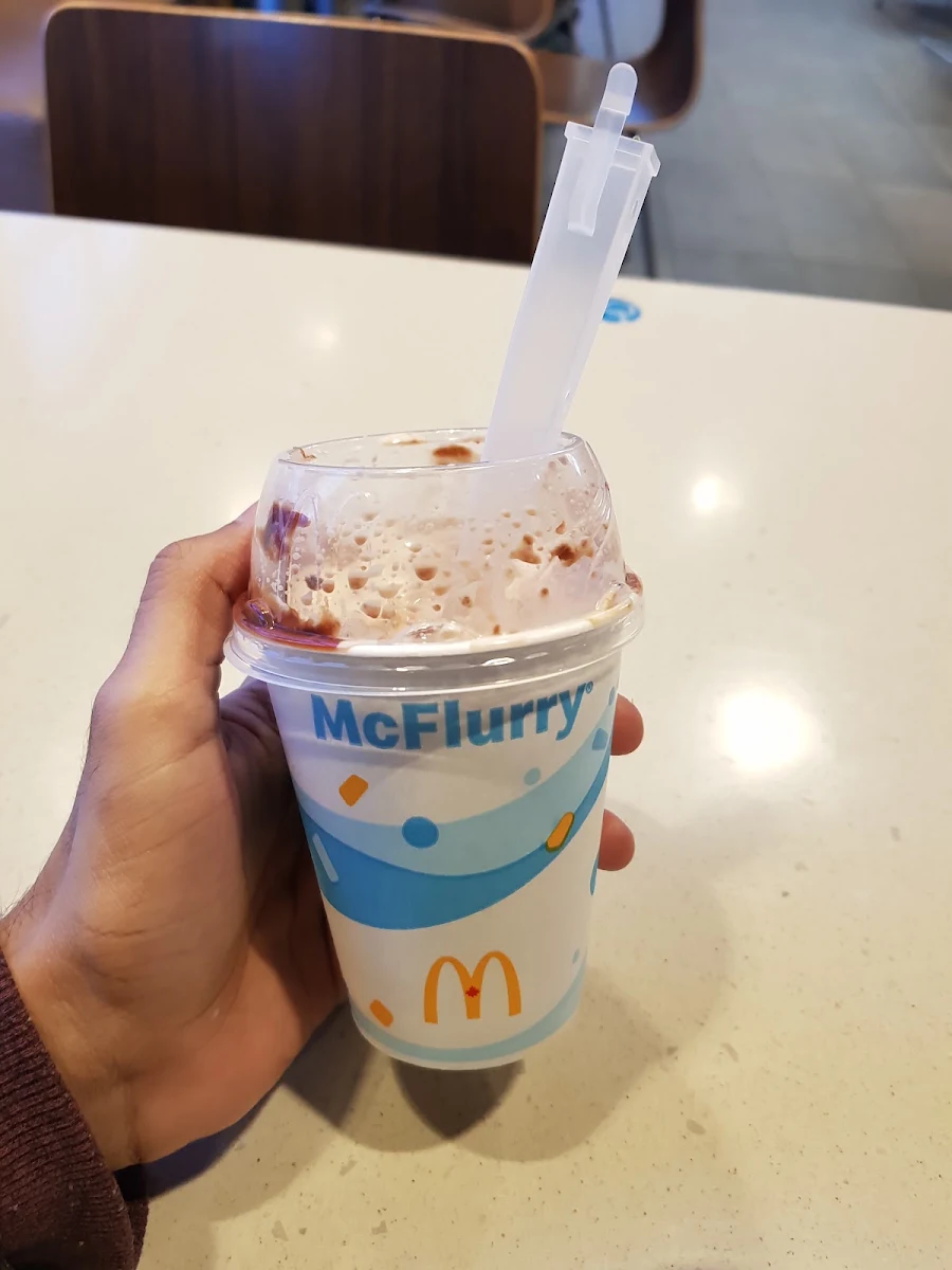 Smarties Mcflurry 390 0 Cals