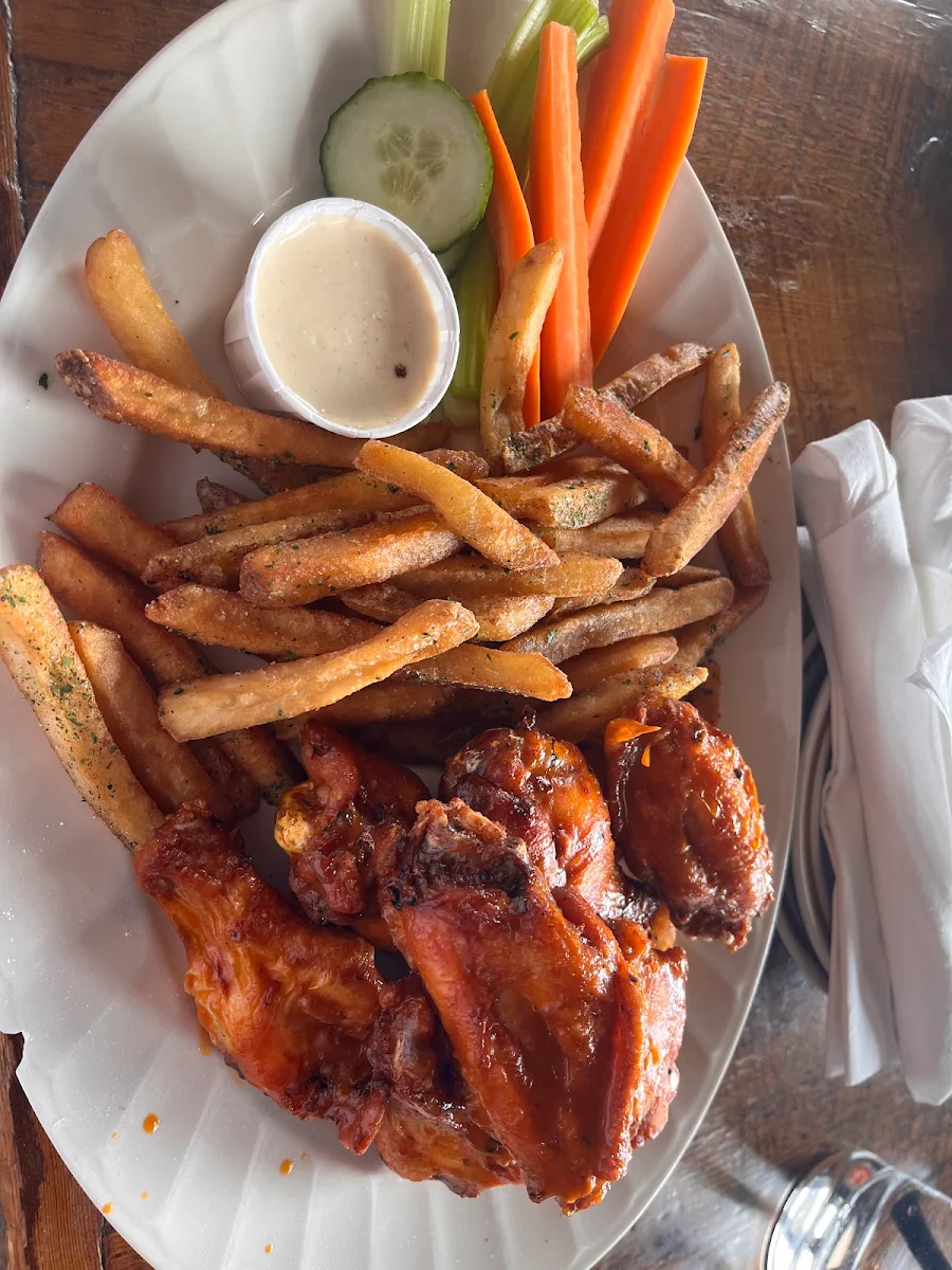 Scotch Bonnet Wings with Fries