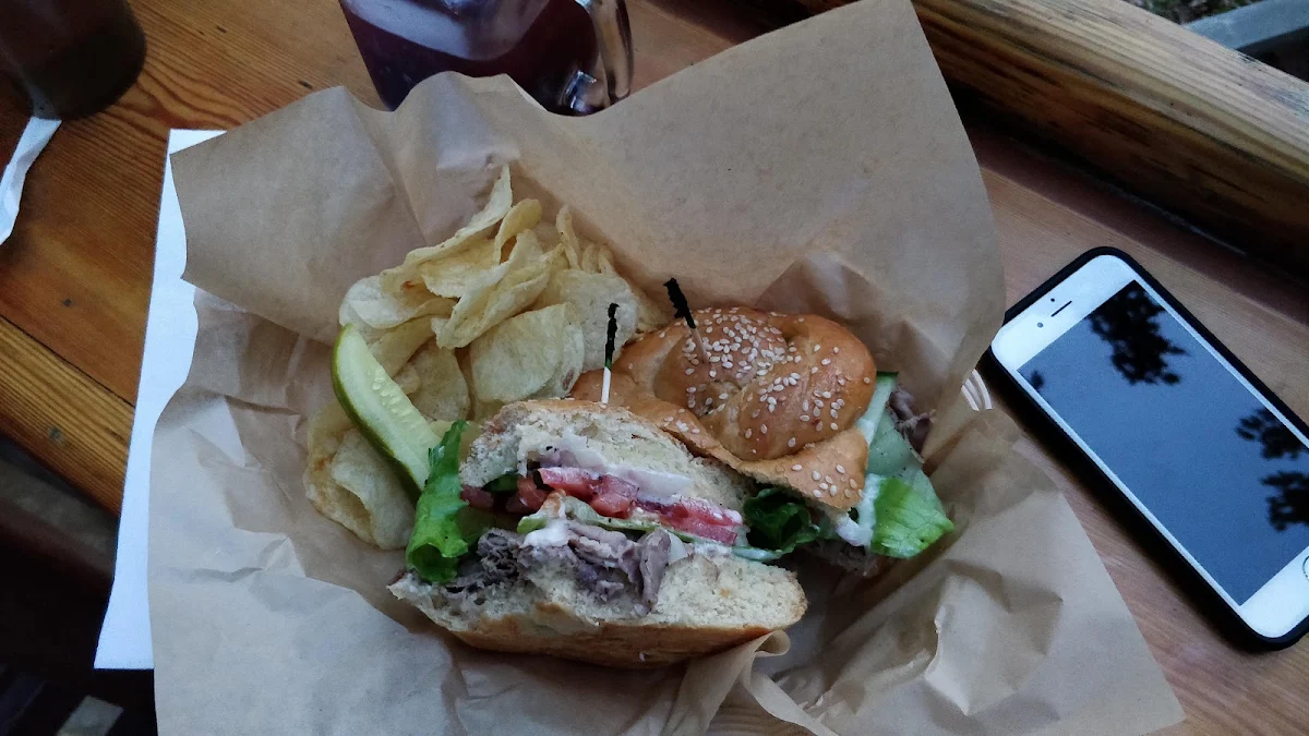 Burger, The Yellow Deli