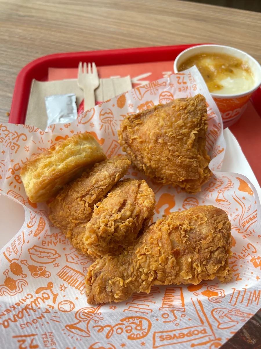 8 Piece Chicken Biscuit