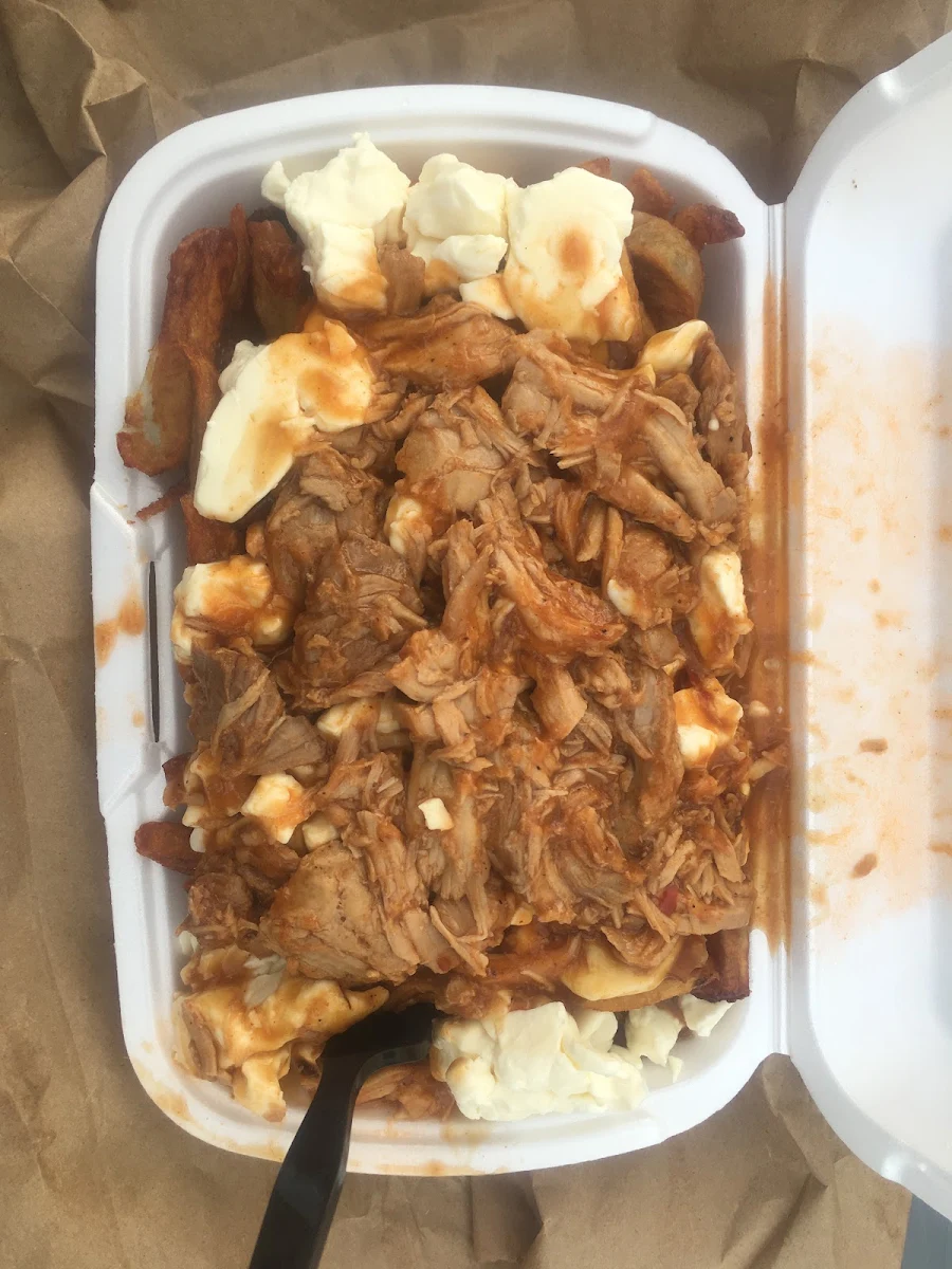 Poutine Porky, Casse-croûte Patate-O-Bec