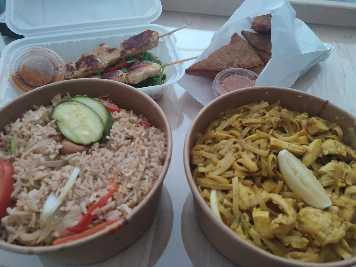 Pad Thai Chicken & Pineapple Fried Rice