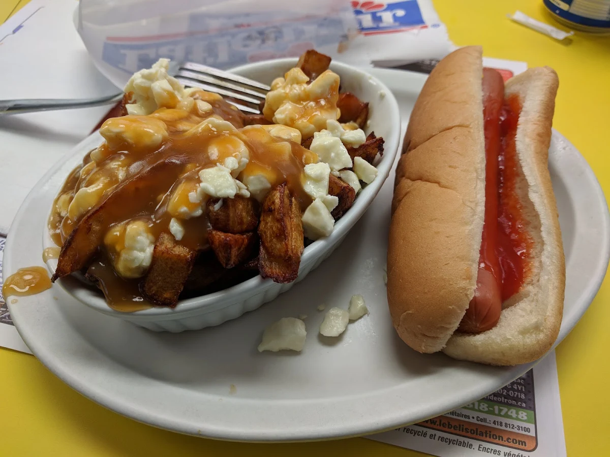 Poutine Régulière Regular Poutine