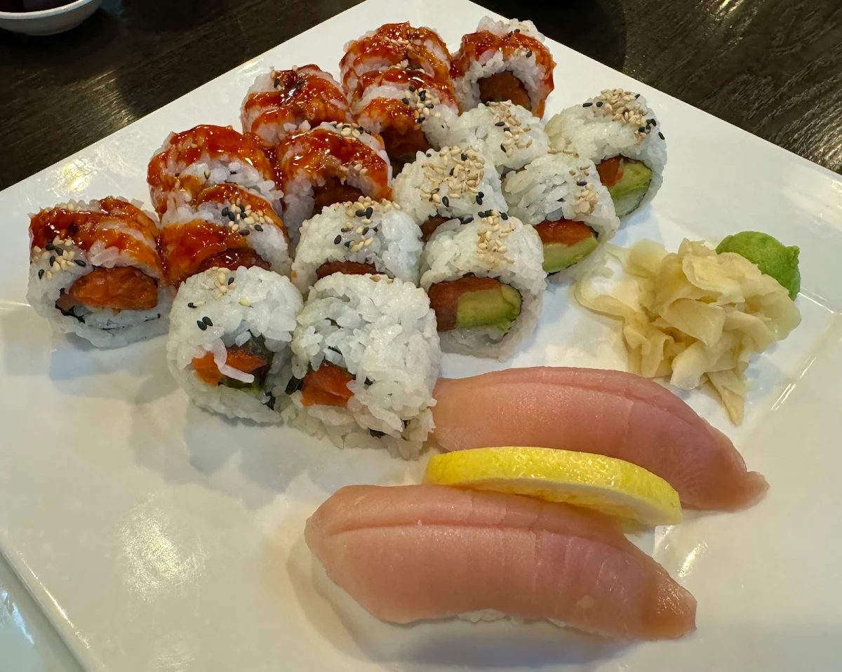 Salmon Avocado Roll Spicy Salmon Roll Tuna Nigiri