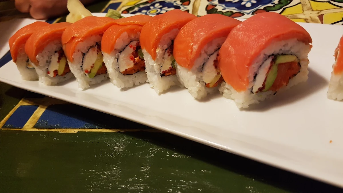 Salmon Sashimi Cream Cheese Roll