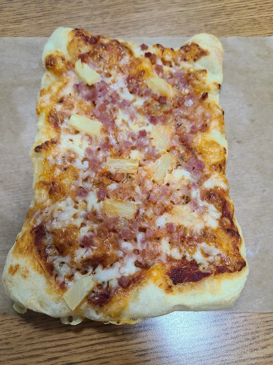 Hawaiian Pizza Mini