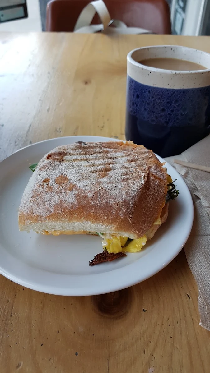 Vegetable Egg Sandwich with Spicy Mayo