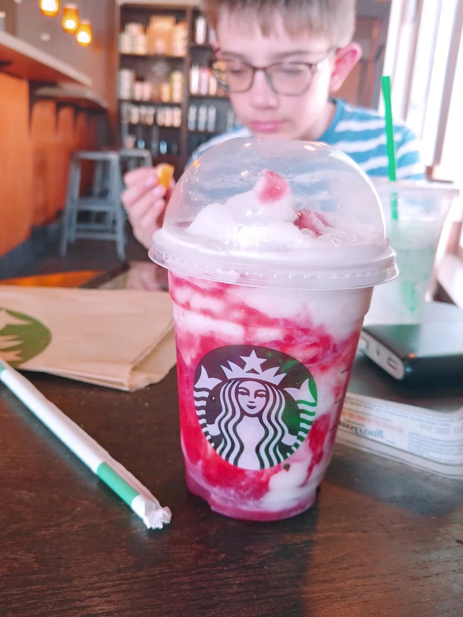 Strawberry Crème Frappuccino Blended Beverage