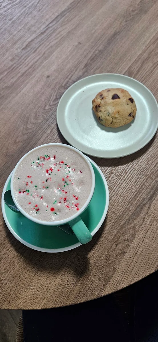 Peppermint Hot Chocolate & Chocolate Chip Nut Cookie