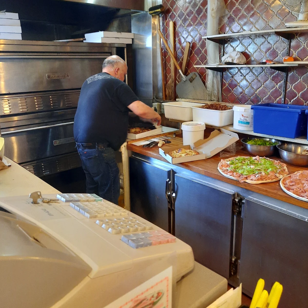 Making Pizza, Riverside Restaurant