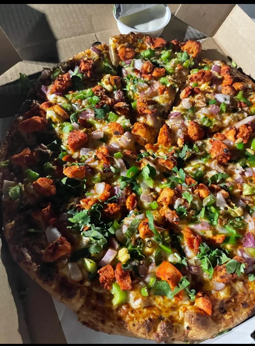 Butter Chicken Pizza