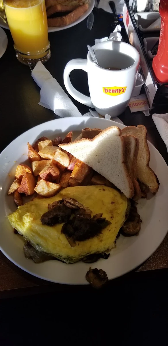 Philly Cheesesteak Omelette
