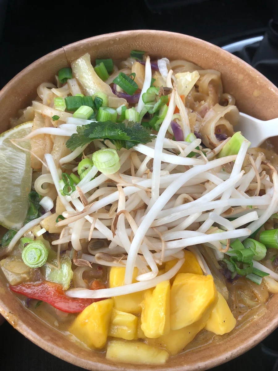 Cambodian Curry Chicken Box