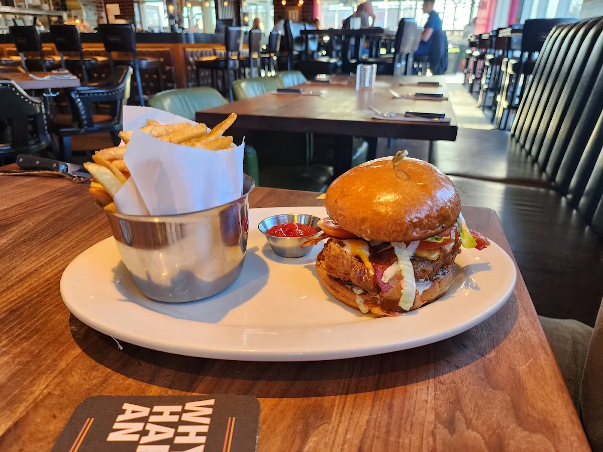 Hollywood Burger