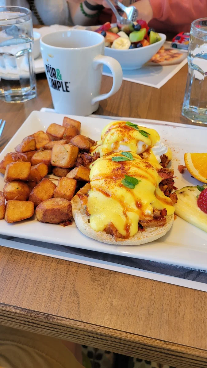 Small Breakfast Poutine Petite Poutine Déjeuner