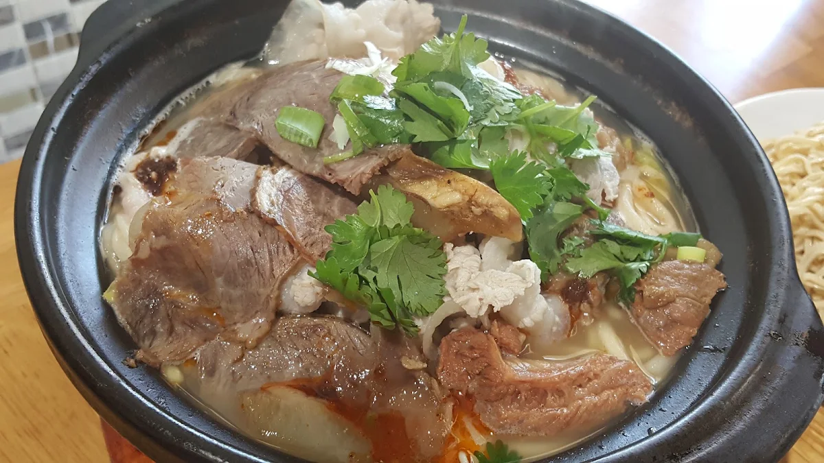 Bed Brisket Hot Pot