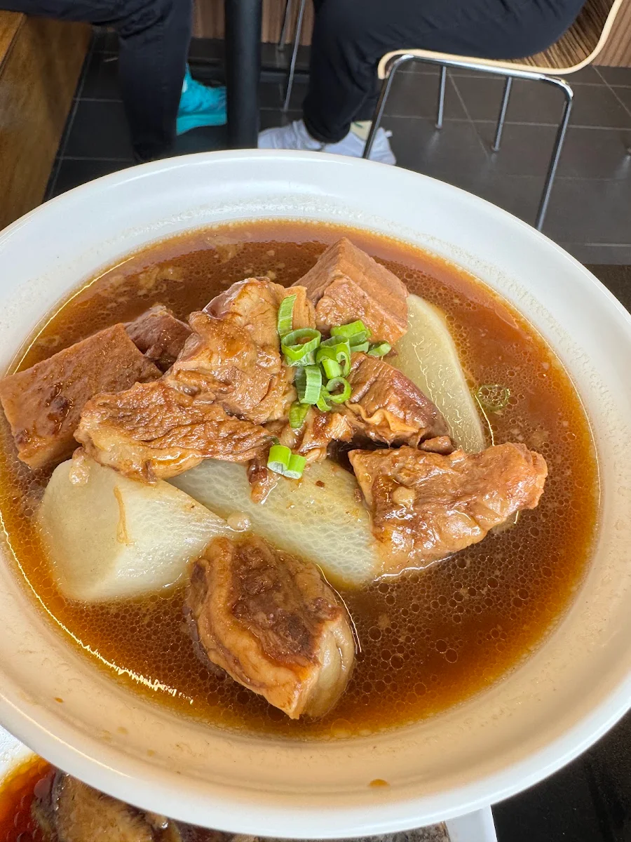 Braised Beef Brisket with White Radish