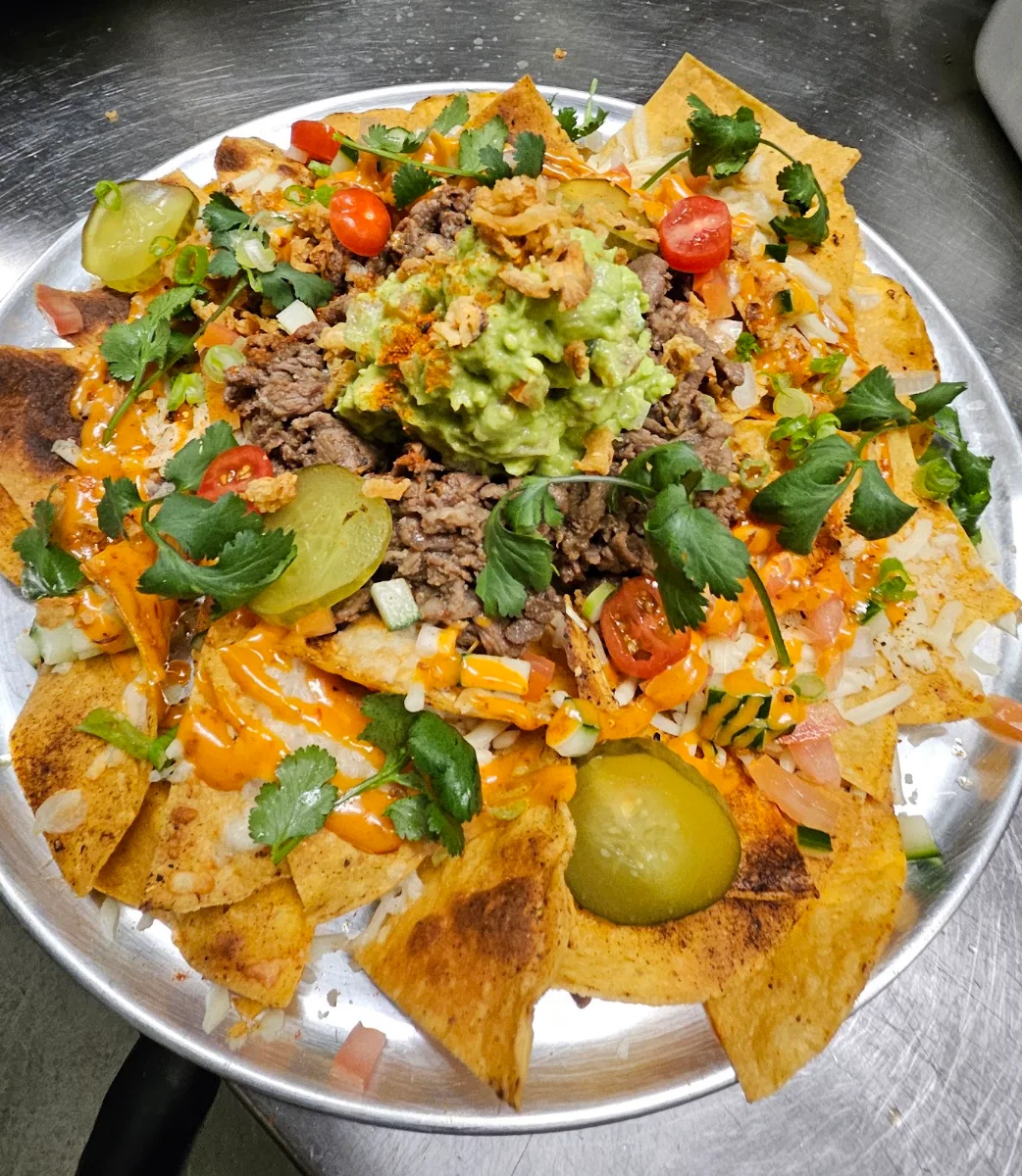 bulgogi cheese nachos 불고기 치즈 나쵸