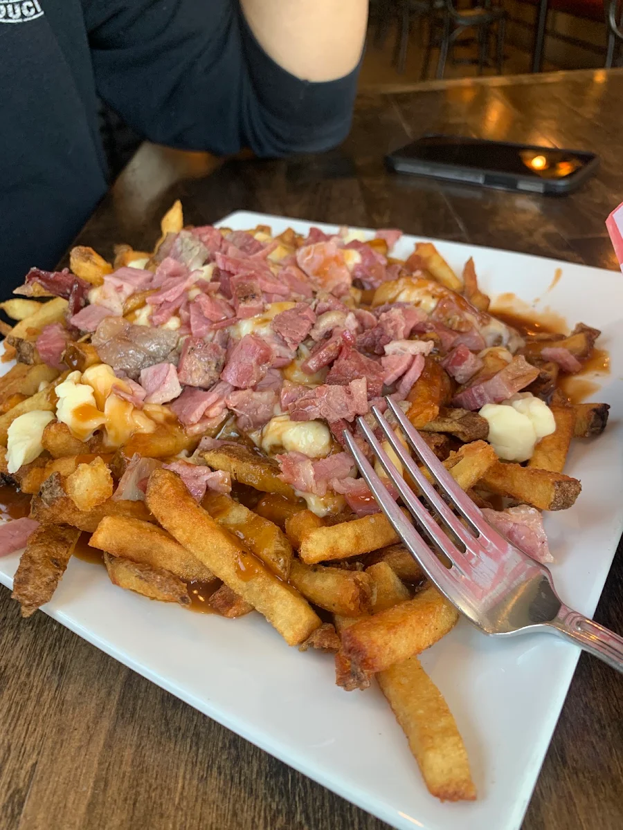 Corned Beef Poutine