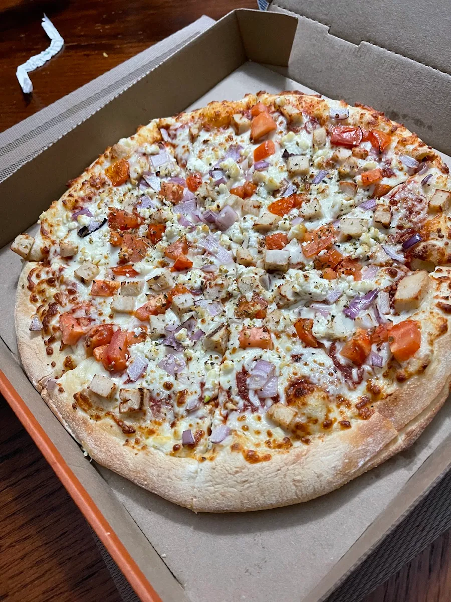 Mediterranean Chicken Pizza
