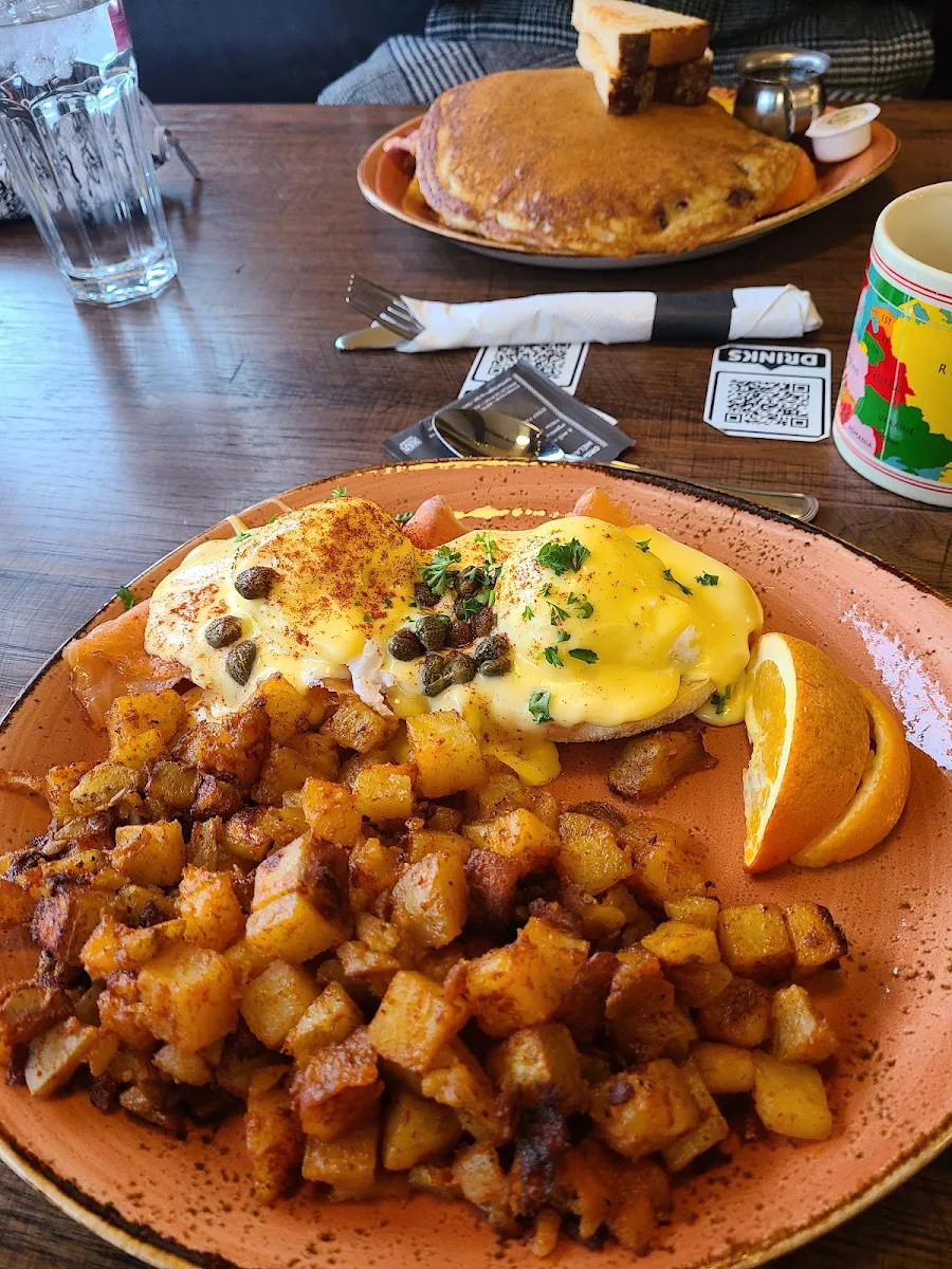 Eggs Benedict 58th Avenue