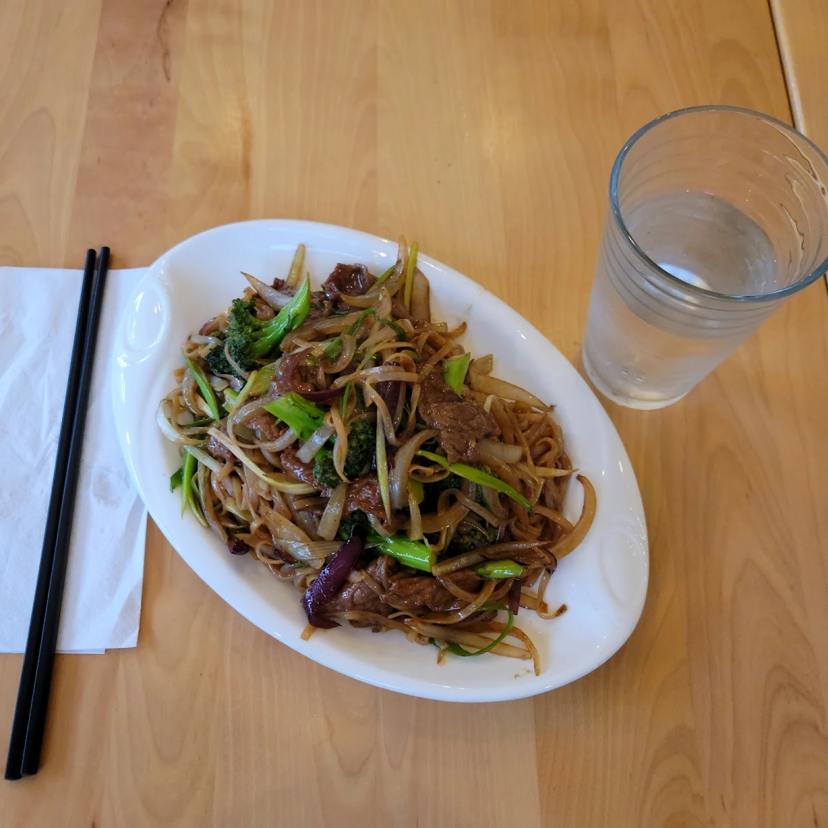 Nouilles de Riz Sauté Au Boeuf Rice Noodle Stir Fried With Beef