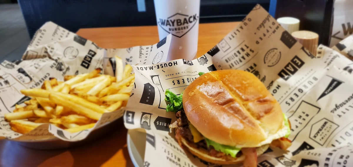 Cheeseburger Deluxe with Fries