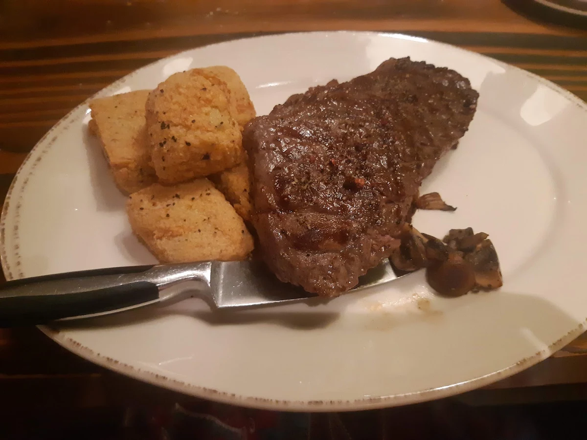 Steak, Del's Italian Kitchen