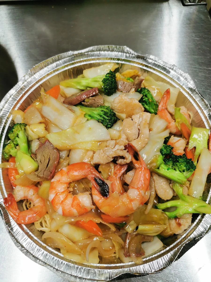 Chow Mein Cantonias