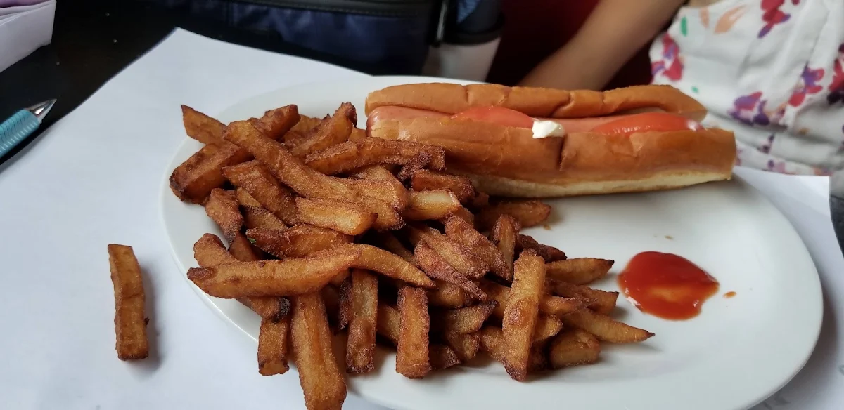 Hot-dogs Et Frites Sauce
