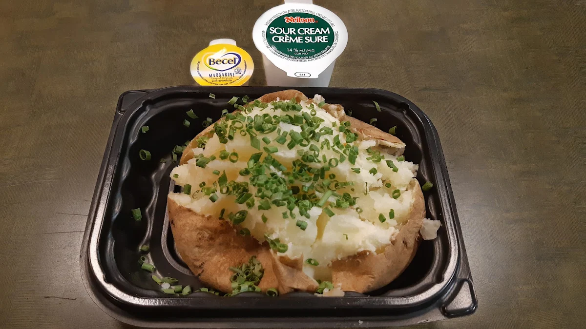Sour Cream and Chives Baked Potato Cals 340