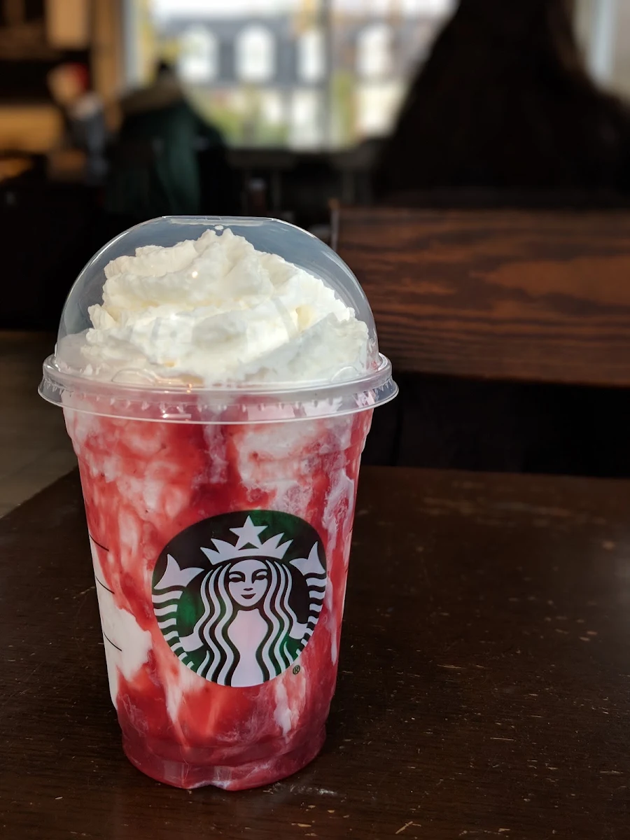Strawberry Crème Frappuccino Blended Beverage