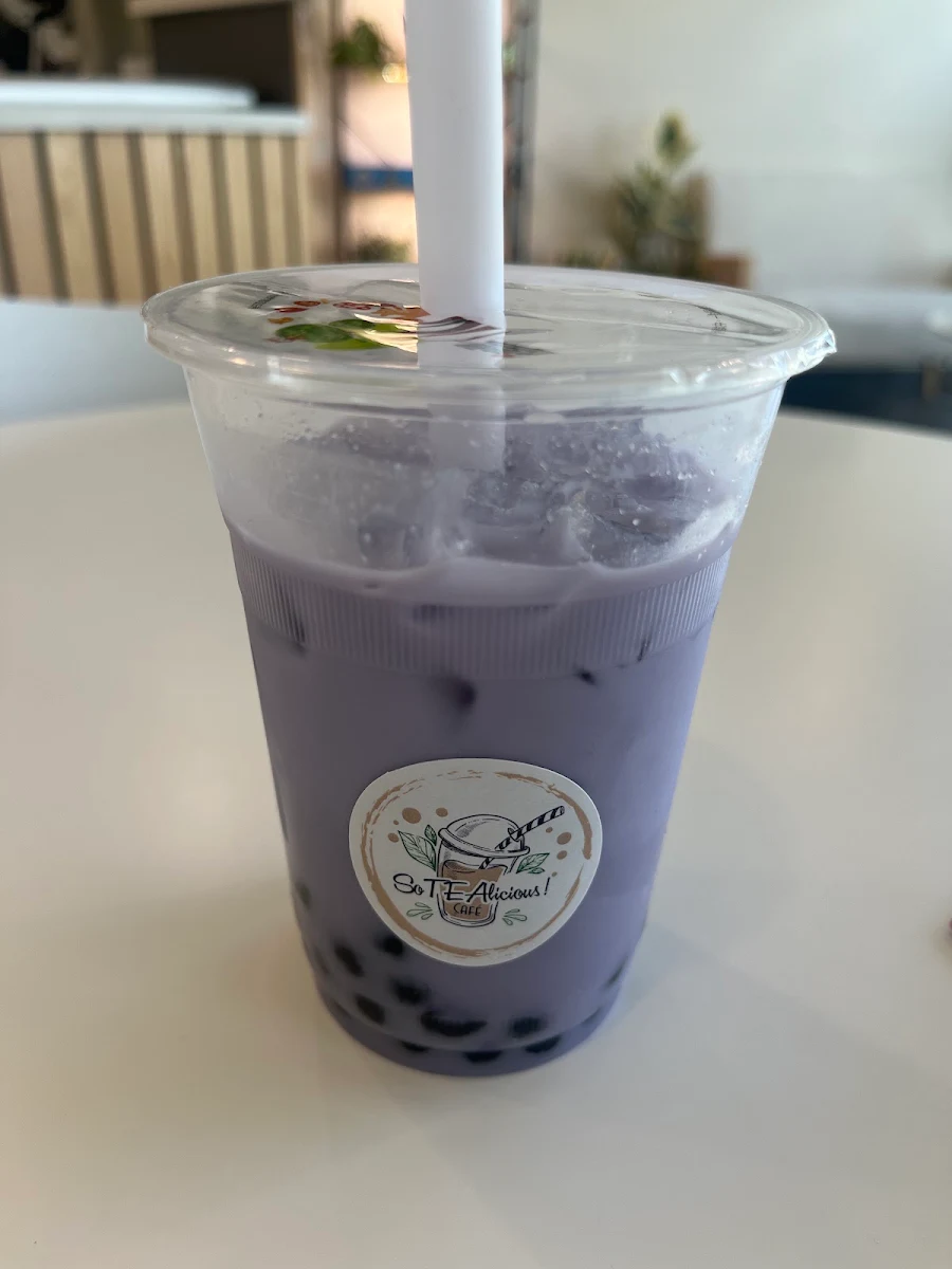 Taro Milk Tea and Tiramisú