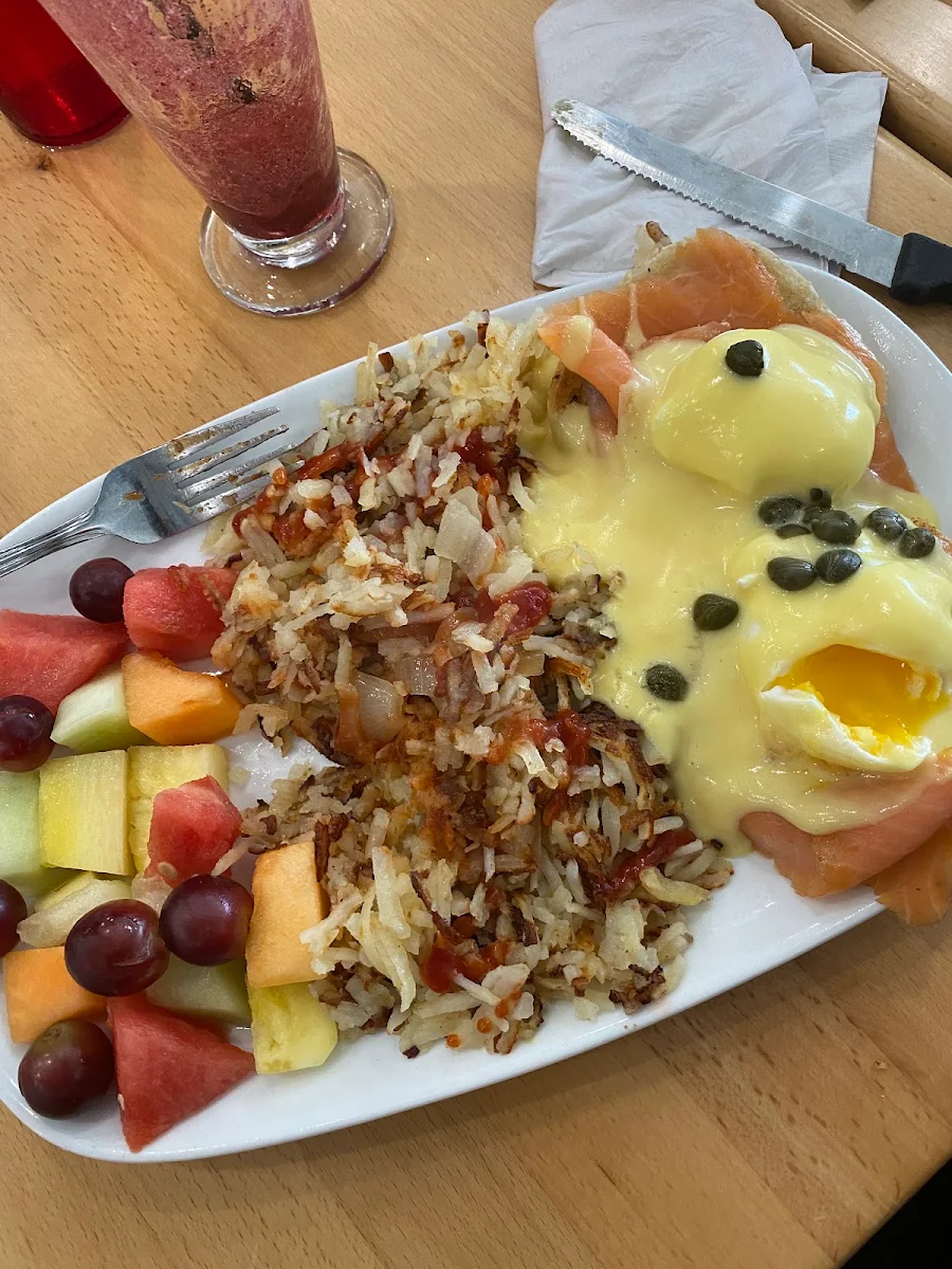 Smoked Salmon Eggs Benny