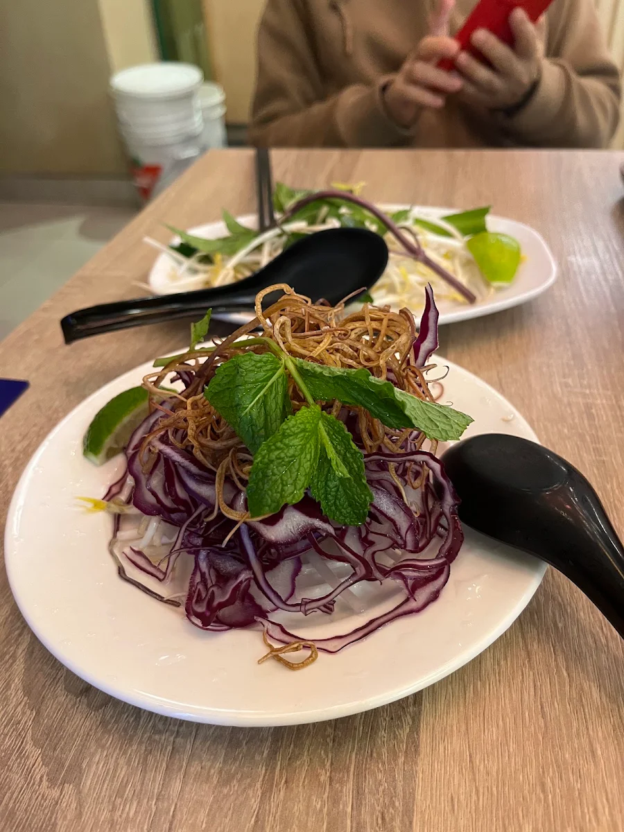 Highlights, Pho Anh Vu Toronto