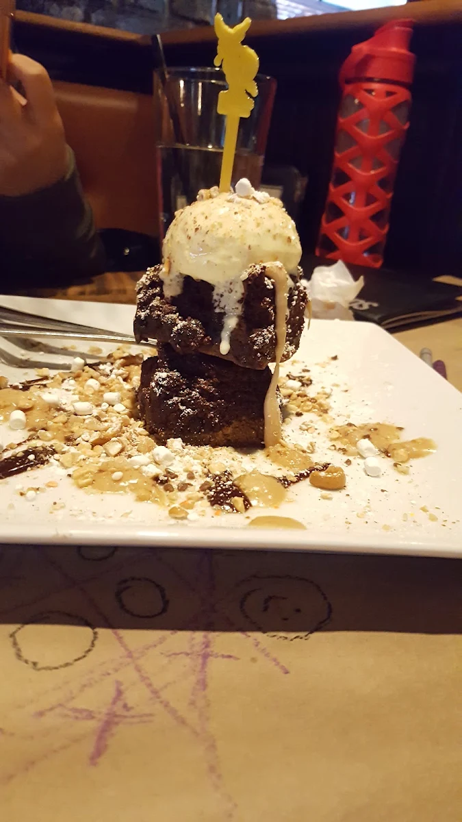 Vanilla Ice Cream Brownie Sliders