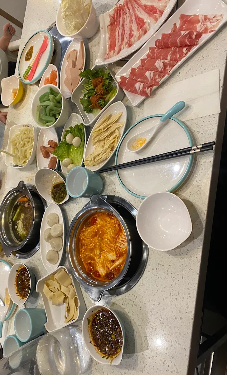 Highlights, ChengDu Hot pot 蓉城火锅