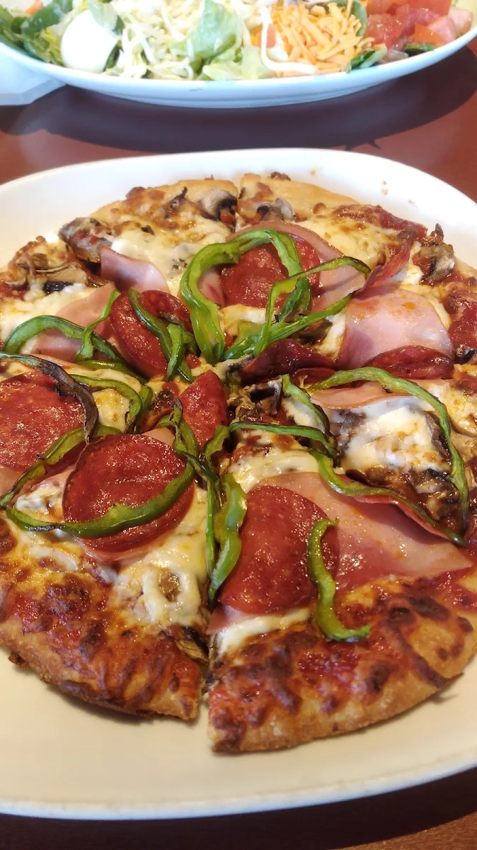 Deluxe Pizza