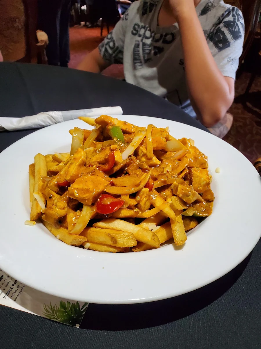 Curry Chicken Poutine