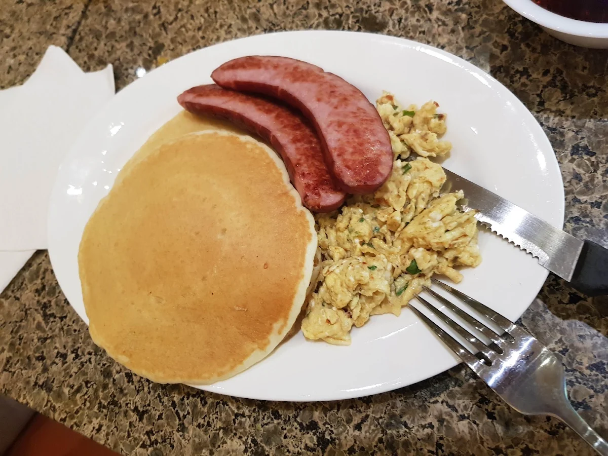Farm Sausage with Eggsand Pancakes