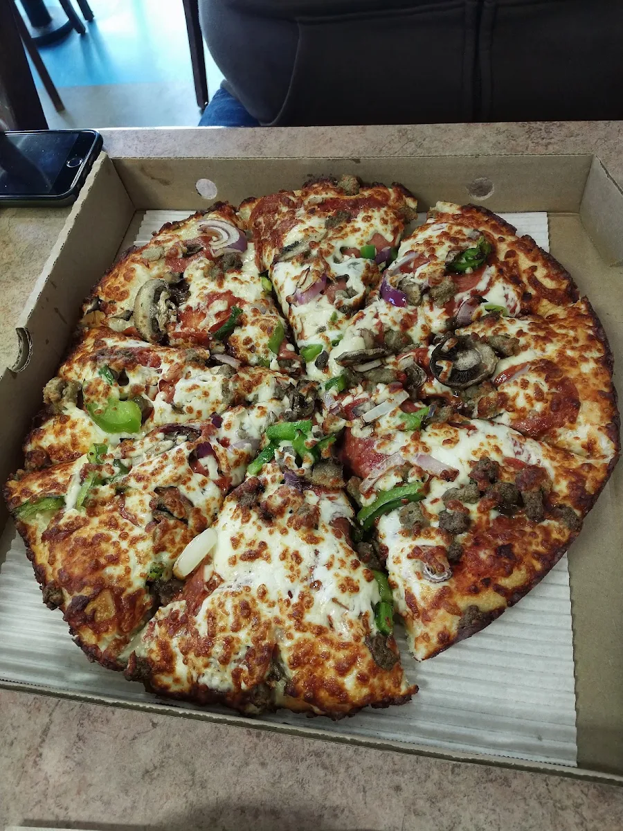Supreme Lovers Pizza