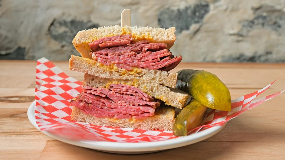 Sandwich de Viande Fumée Smoked Meat Sandwich