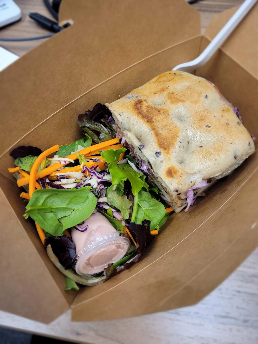 Pulled Beef Sandwich, Green Box Yonge