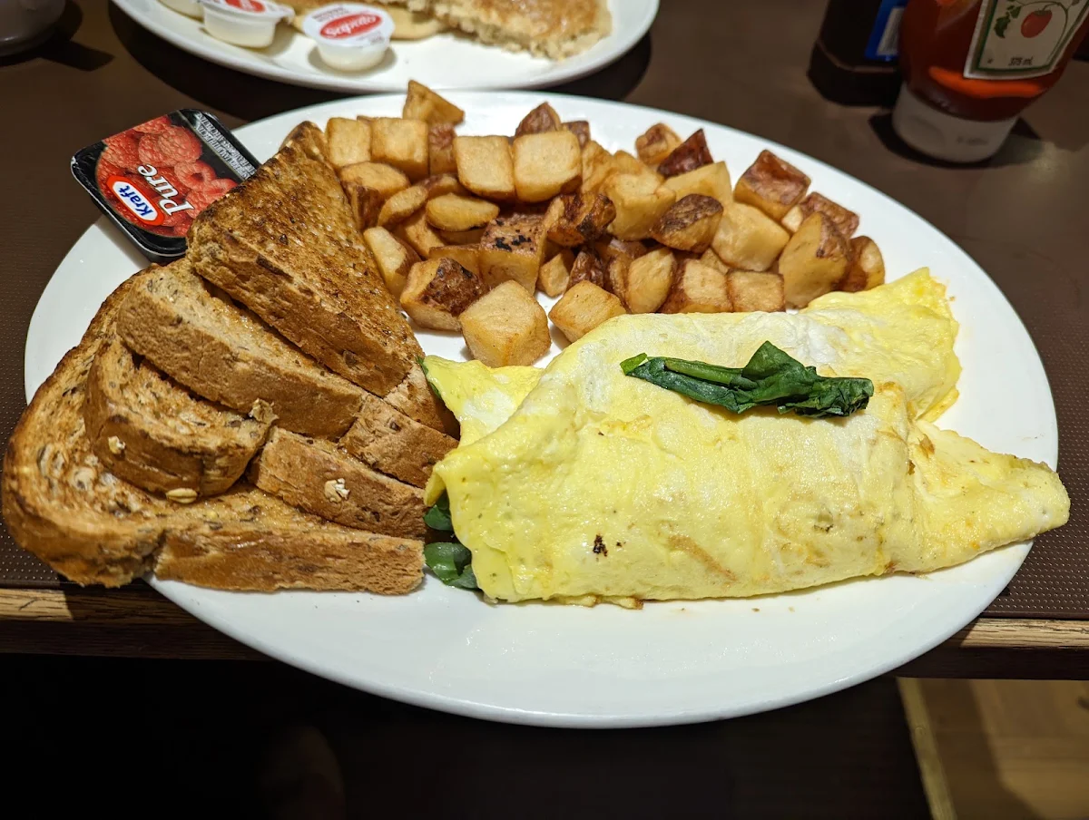 Omelette Spinach Feta & Tomato