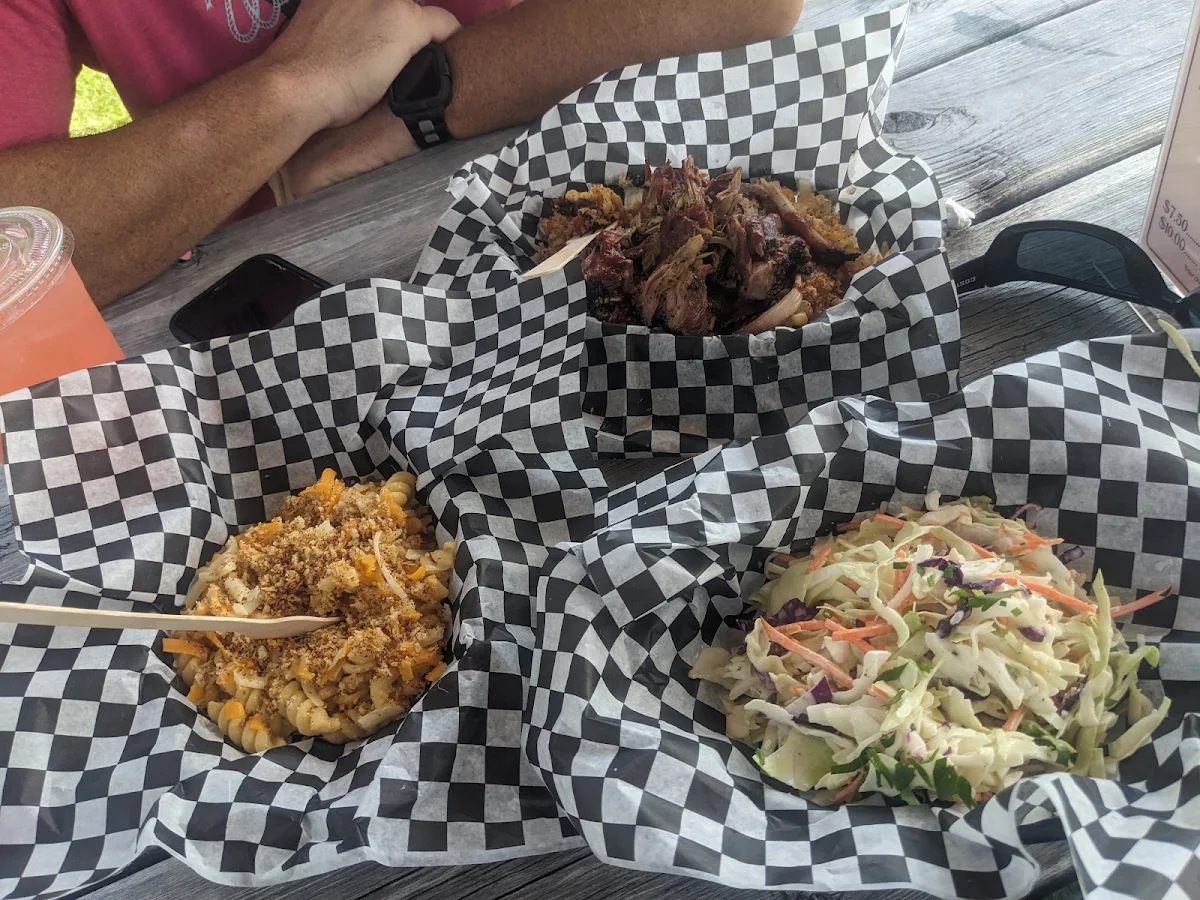 Cole Slaw Mac and Cheese Pulled Pork Mac and Cheese
