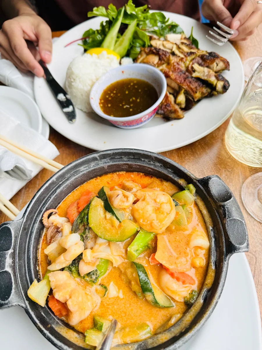 Red Curry Seafood Hot Pot