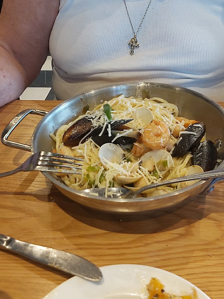 Fettuccini Aux Fruits de Mer