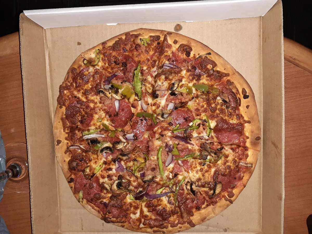 Deluxe Pizza Extra Cheese
